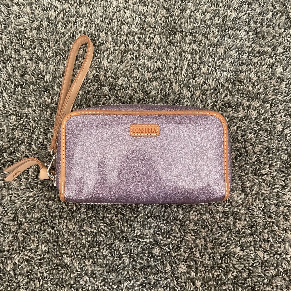 Consuela Wallet